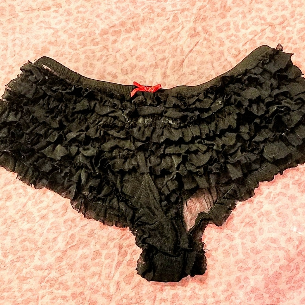 HONEYDEW RUFFLED THONG PANTY,  S